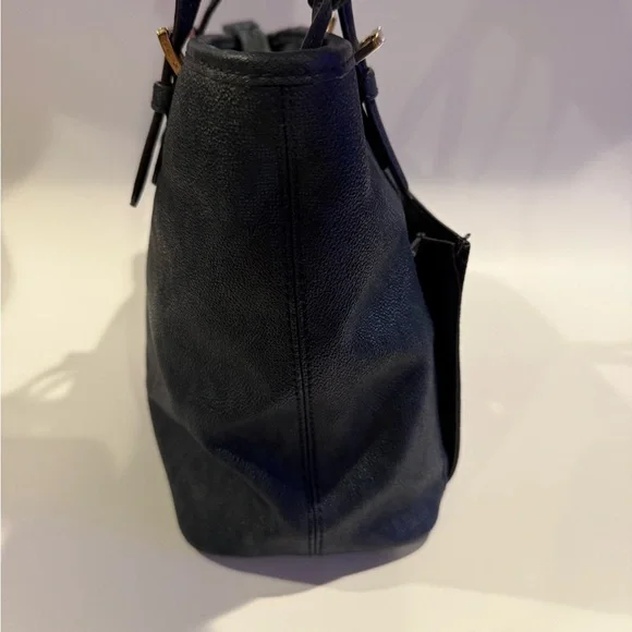 MICHAEL Michael Kors Jet Set Medium Snap Pocket Tote - Picture 4 of 10